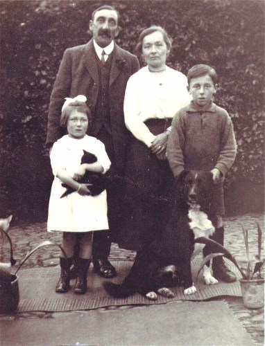 pitts with children